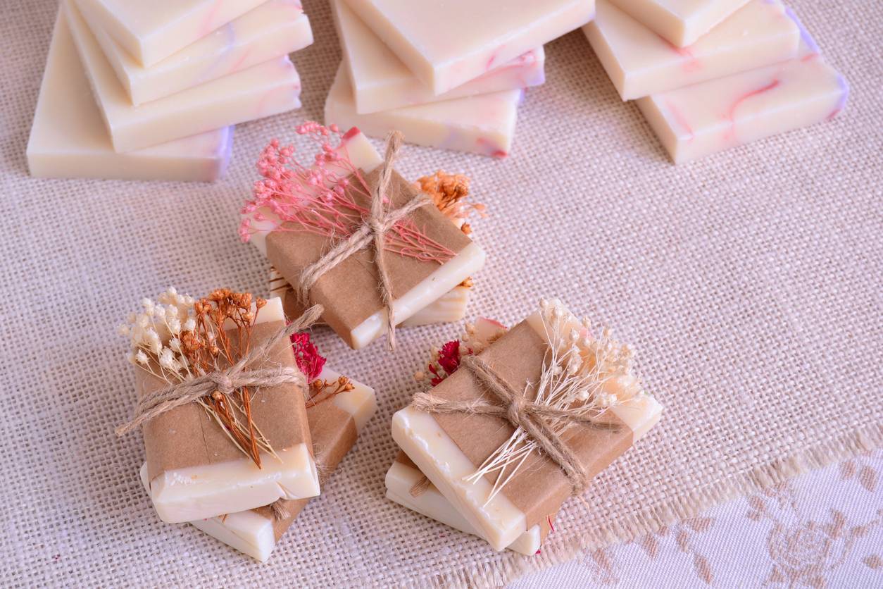 lot de savons artisanaux