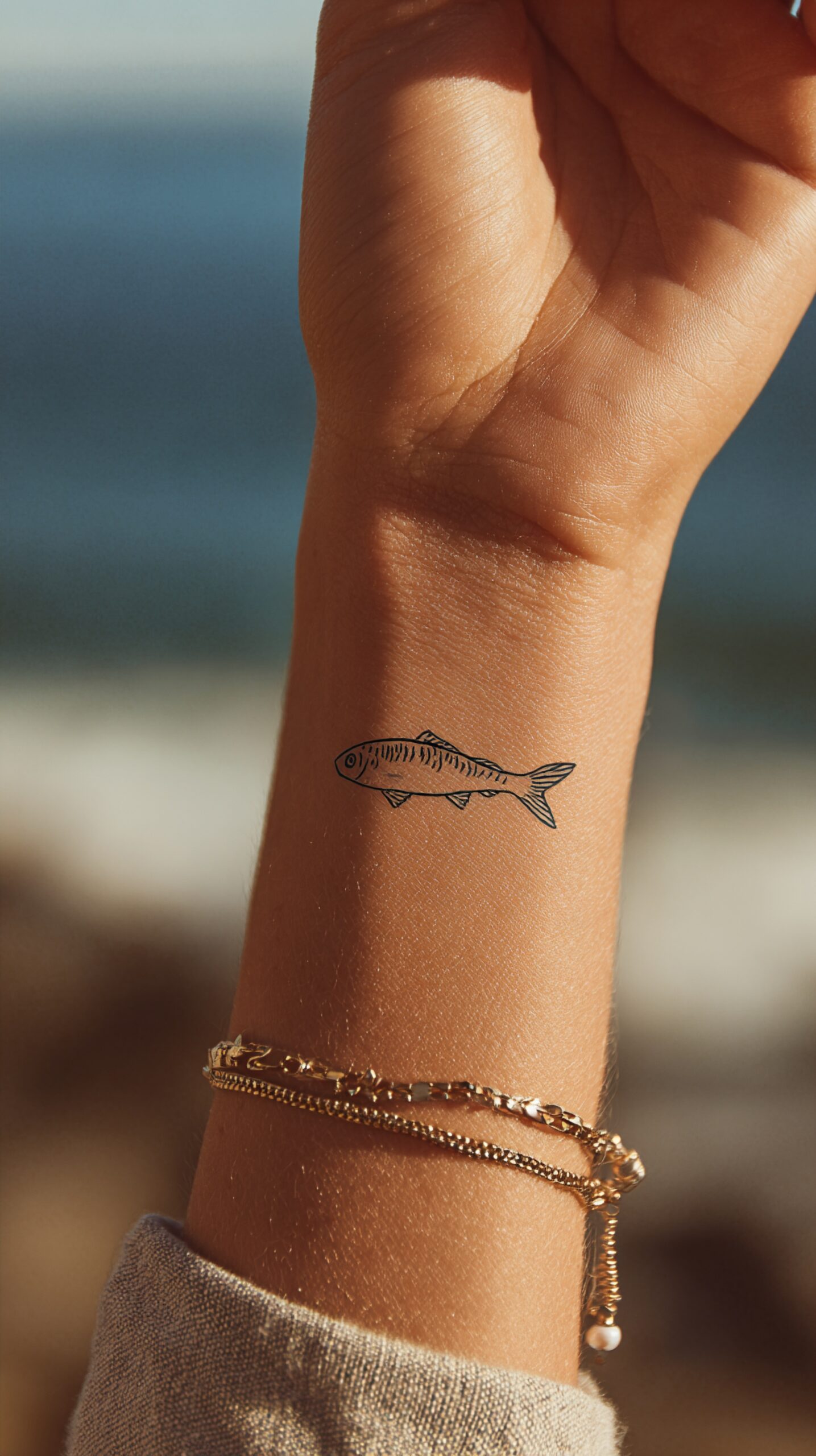 Découvrez la signification d'un tatouage au poignet qui peut habiller cette partie du corps en plus des bijoux